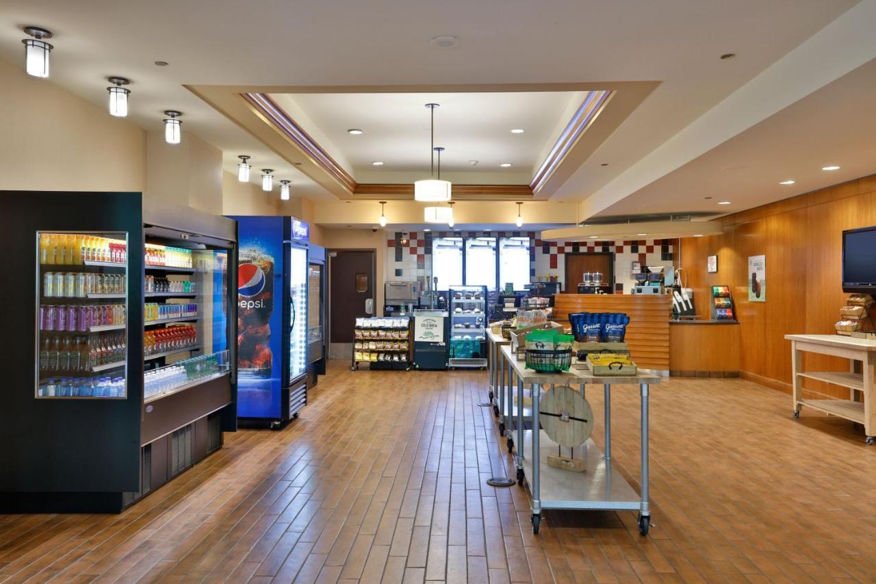Sheraton Grand Riverwalk Hotel